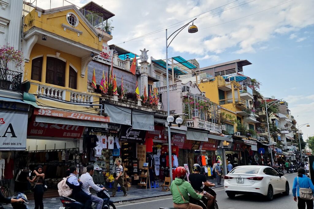 buzzling chaotic street in Hanoi.